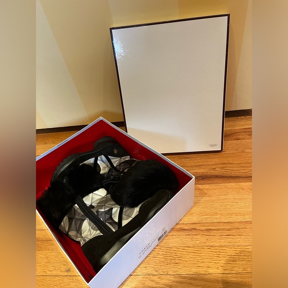 LIKE NEW RARE COACH SASHA BOOT SIZE 5.5 WITH BOX - Picture 2 of 9